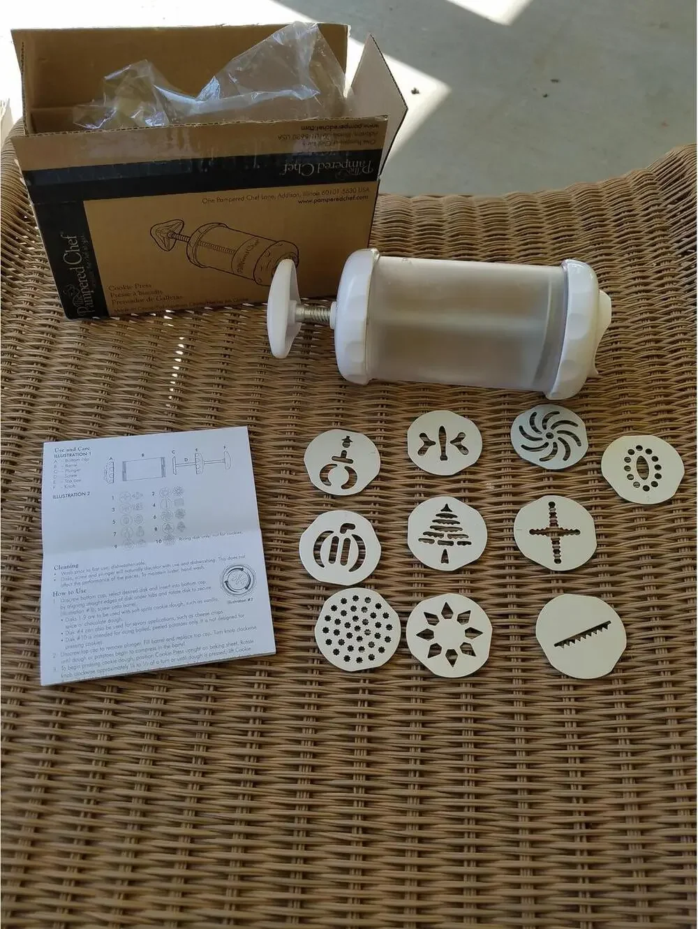 Slightly used Pampered Chef Cookie Press, Spritz, complete, dishwasher safe